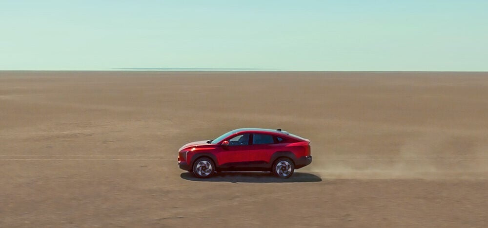 Mahindra XEV 9e Sets Snow-to-Sand EV Drive Record